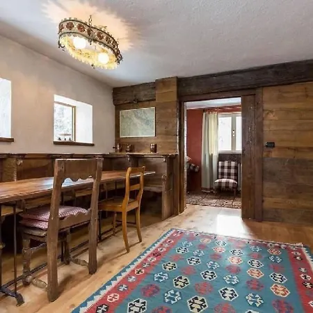 Lovely 5-Bedroom Apartament With Free Parking On Permises * Verrand