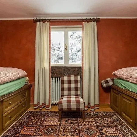 Lovely 5-Bedroom Apartament With Free Parking On Permises شقة Verrand